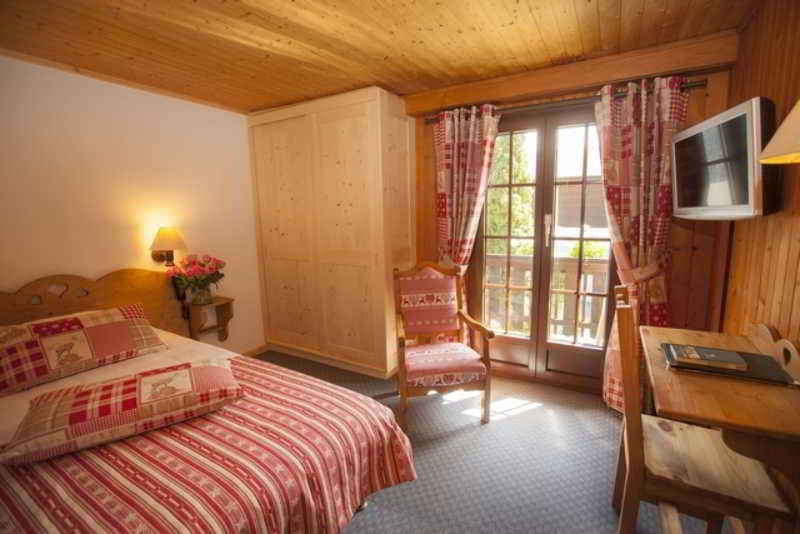 Hotel Aux Mille Etoiles Salvan ภายนอก รูปภาพ