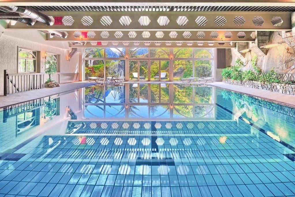 Hotel Aux Mille Etoiles Salvan ภายนอก รูปภาพ